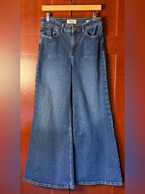 Wrangler High Rise Wide Leg Flare Jeans Medium Wash Size 8 29x30 EUC